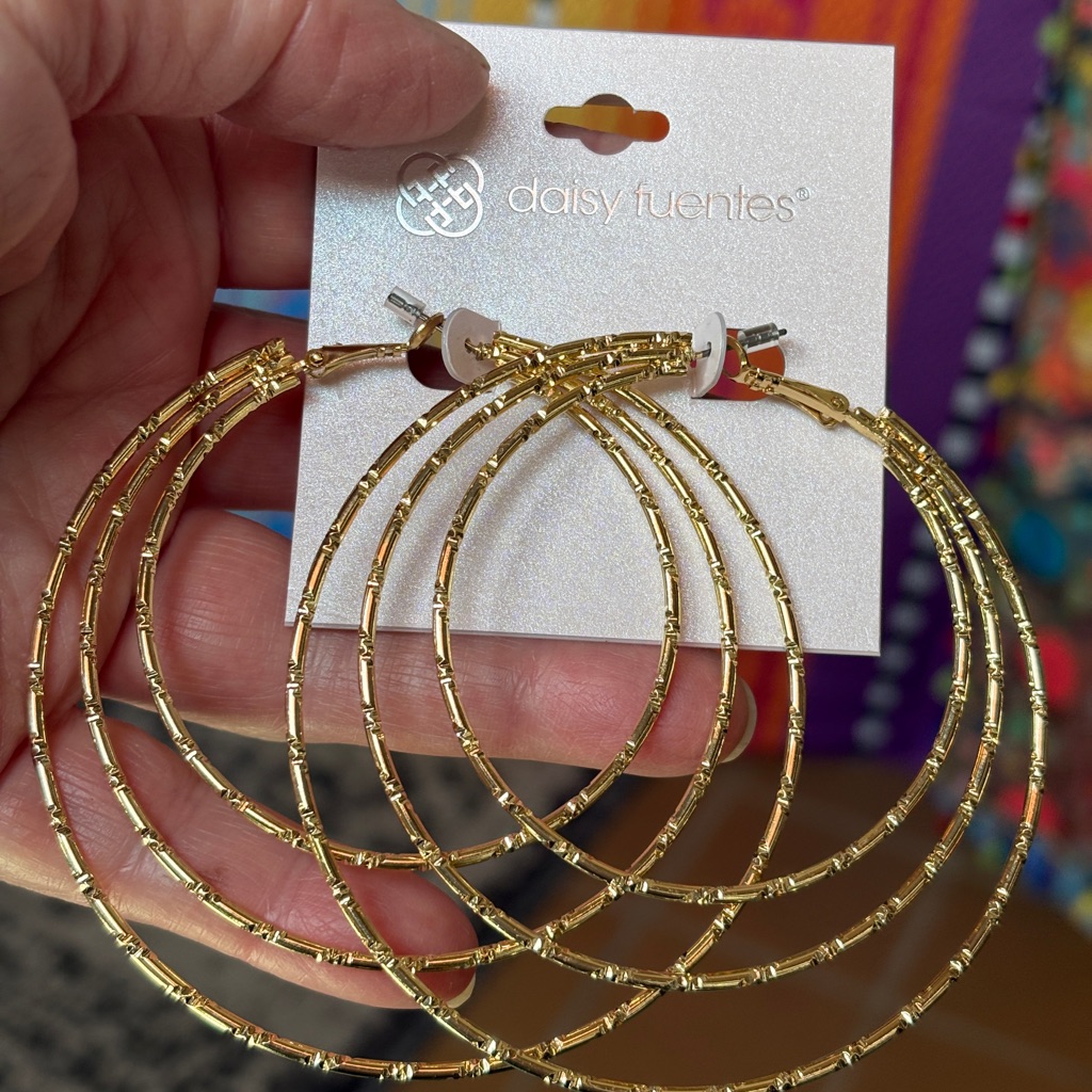 Daisy Fuentes Gold Hoop Earrings